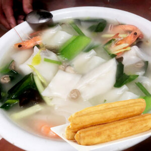 Fuzhou specialty pot side guobianhu slices Lianjiang street breakfast Dingbian slices breakfast snack rice pan edged paste